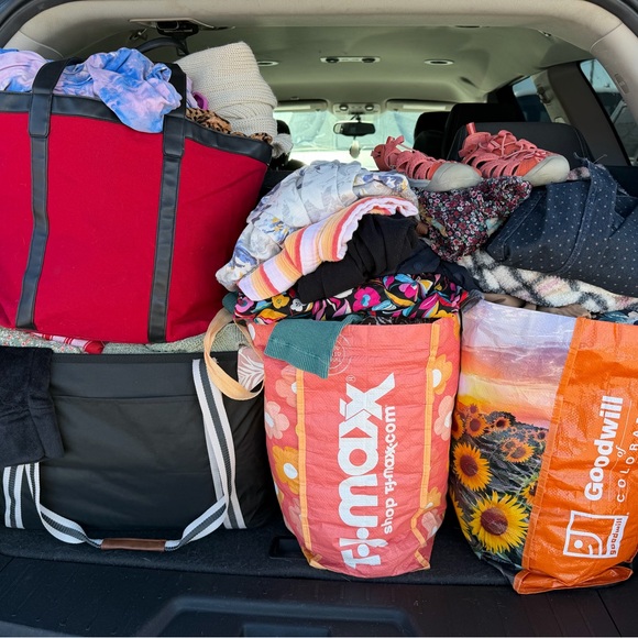 @carmenh2020 is LIVE w/ $6 fresh NEW listed & unlisted inventory 🎉 - Picture 11 of 11